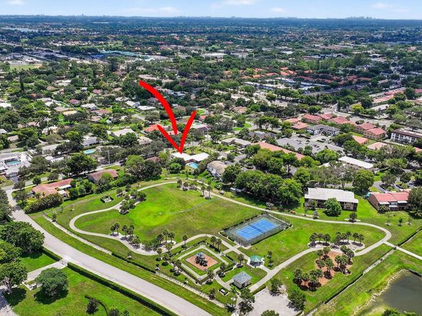 Undisclosed Address #FX-10523357, Coral Springs FL 33065