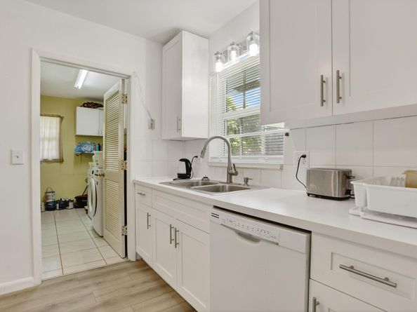 Undisclosed Address #FX-10523357, Coral Springs FL 33065