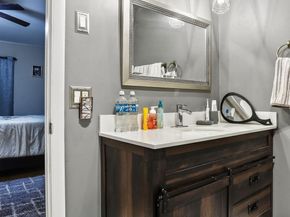 Undisclosed Address #FX-10523357, Coral Springs FL 33065