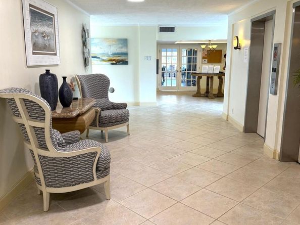 801 Lake Shore 411 Drive 411, Lake Park FL 33403