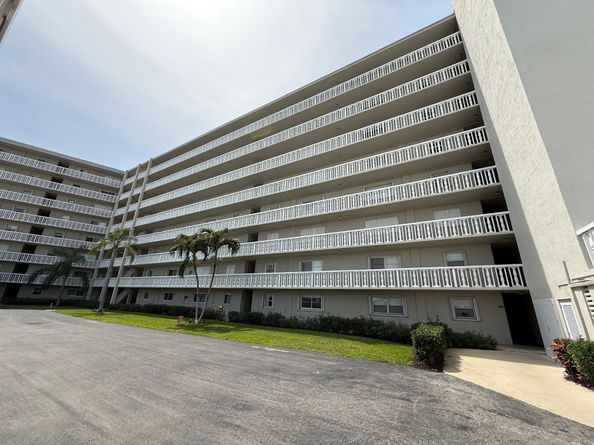 801 Lake Shore 411 Drive 411, Lake Park FL 33403