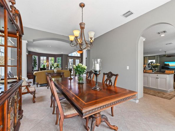 2256 Ridgewood Court, Royal Palm Beach FL 33411
