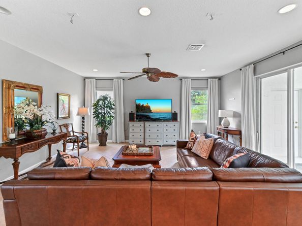 2256 Ridgewood Court, Royal Palm Beach FL 33411