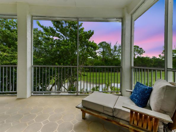 2256 Ridgewood Court, Royal Palm Beach FL 33411