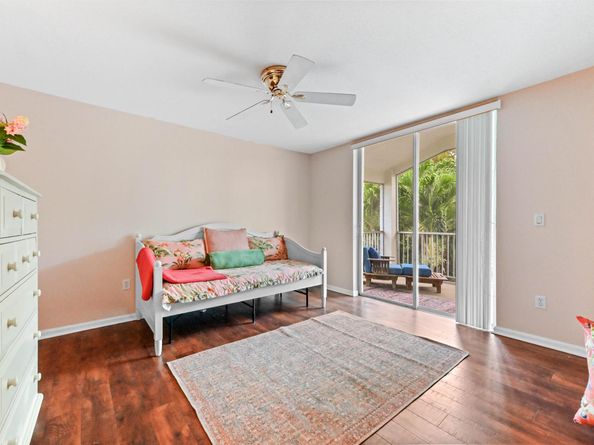 2256 Ridgewood Court, Royal Palm Beach FL 33411