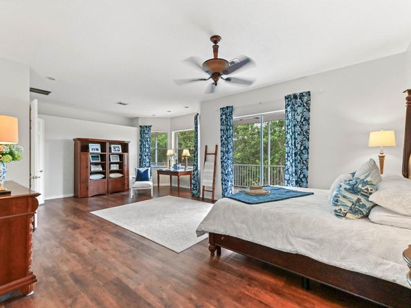 2256 Ridgewood Court, Royal Palm Beach FL 33411