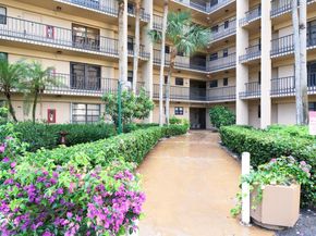 4700 Lucerne Lakes Boulevard 308, Lake Worth FL 33467