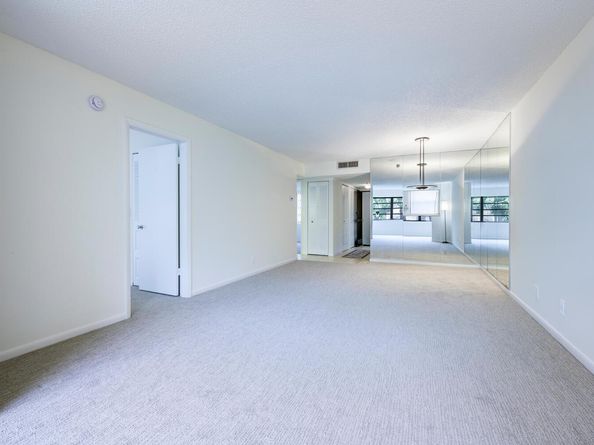 4700 Lucerne Lakes Boulevard 308, Lake Worth FL 33467