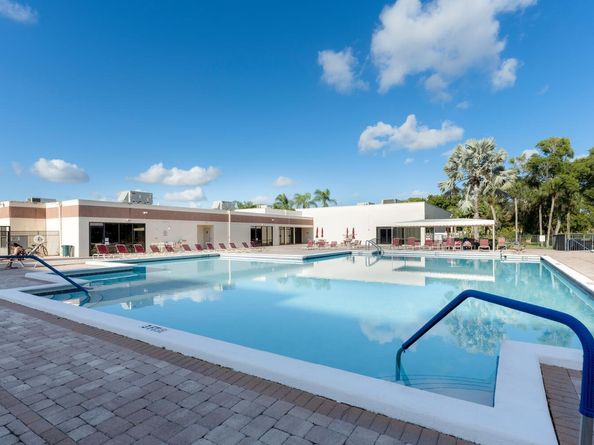 4700 Lucerne Lakes Boulevard 308, Lake Worth FL 33467