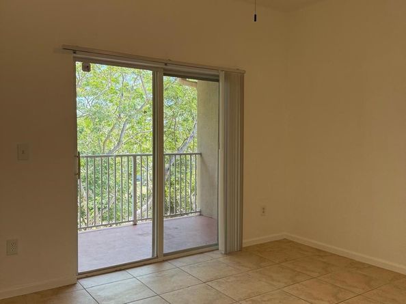 2941 Riverside Dr 303, Coral Springs FL 33065