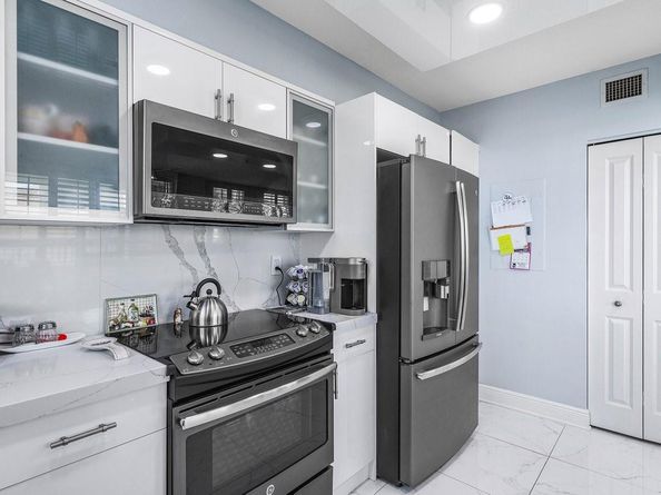 610 W Las Olas Blvd 517, Fort Lauderdale FL 33312