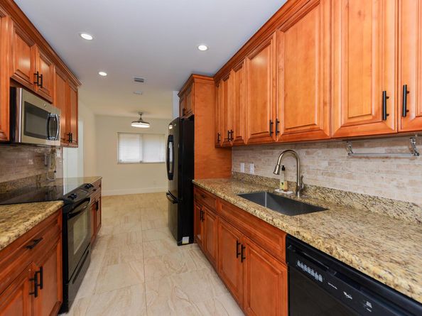 4761 Fountains Drive S, Lake Worth FL 33467