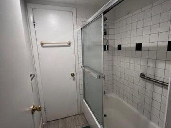 3561 NW 95th Terrace 423, Sunrise FL 33351