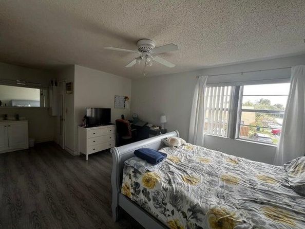 3561 NW 95th Terrace 423, Sunrise FL 33351