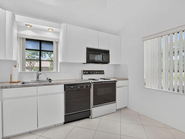 8129 Springtree Road, Boca Raton FL 33496