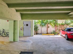 363 Washington Avenue 32, Miami Beach FL 33139