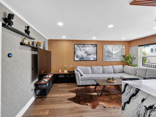 363 Washington Avenue 32, Miami Beach FL 33139