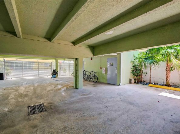 363 Washington Avenue 32, Miami Beach FL 33139