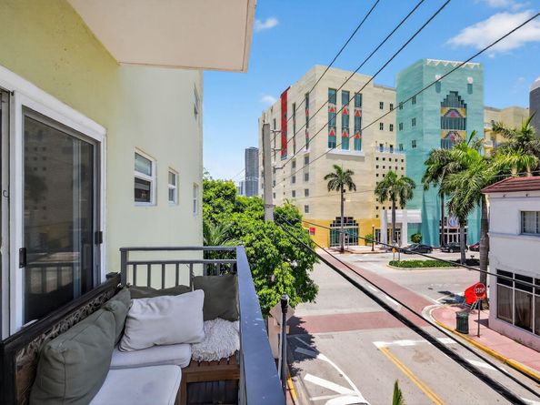 363 Washington Avenue 32, Miami Beach FL 33139