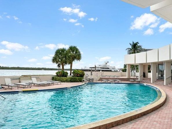132 Lakeshore 617 Drive E 617, North Palm Beach FL 33408