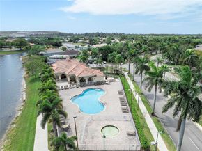 1367 SW 48th Ter, Deerfield Beach FL 33442