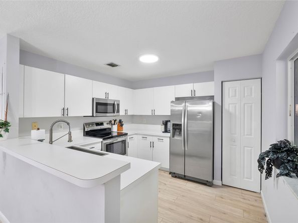 1367 SW 48th Ter, Deerfield Beach FL 33442