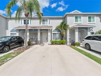 1367 SW 48th Ter