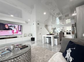 2085 NE 123rd St 2085, North Miami FL 33181