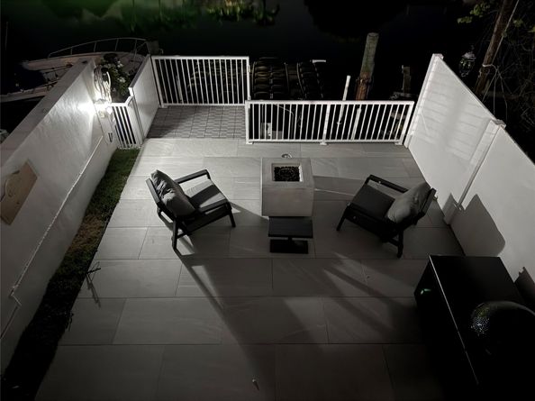 2085 NE 123rd St 2085, North Miami FL 33181