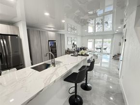 2085 NE 123rd St 2085, North Miami FL 33181