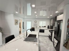 2085 NE 123rd St 2085, North Miami FL 33181