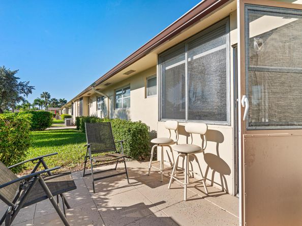 2852 W Crosley Drive W B, West Palm Beach FL 33415