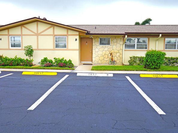 2852 W Crosley Drive W B, West Palm Beach FL 33415