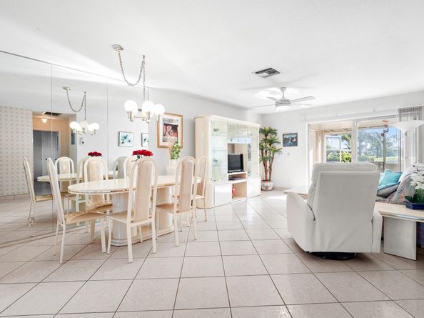 2852 W Crosley Drive W B, West Palm Beach FL 33415