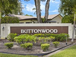 6370 Lakemont Circle, Greenacres FL 33463