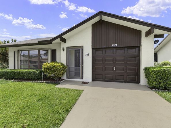 6370 Lakemont Circle, Greenacres FL 33463