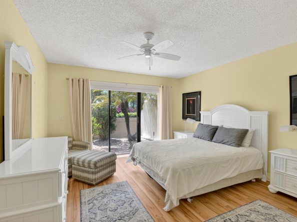 37 Glens Drive W, Boynton Beach FL 33436