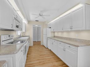 37 Glens Drive W, Boynton Beach FL 33436