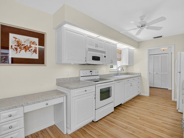 37 Glens Drive W, Boynton Beach FL 33436