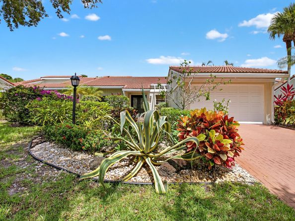 37 Glens Drive W, Boynton Beach FL 33436