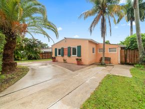 906 NE 5th Street, Hallandale Beach FL 33009