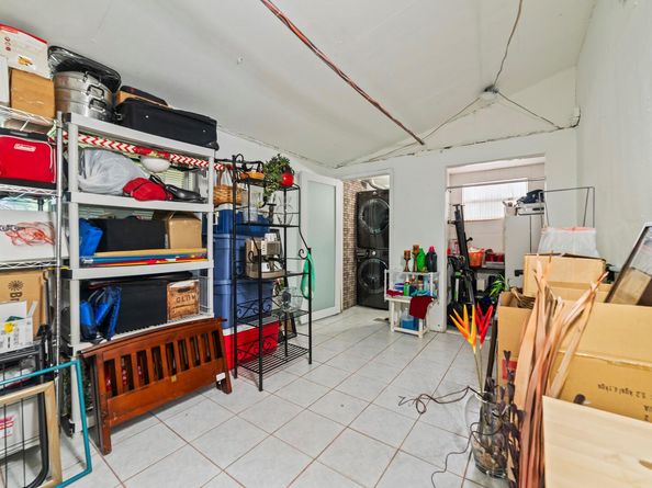 906 NE 5th Street, Hallandale Beach FL 33009