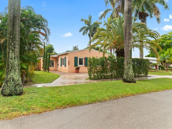 906 NE 5th Street, Hallandale Beach FL 33009