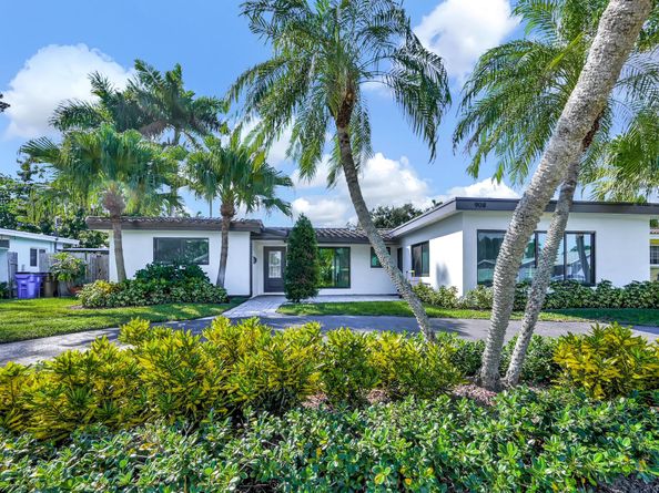908 SE 16th Street, Deerfield Beach FL 33441