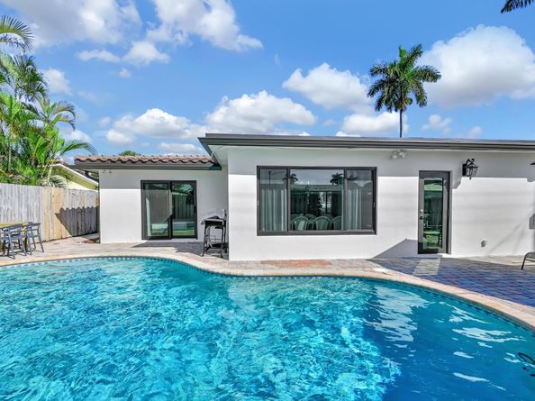 908 SE 16th Street, Deerfield Beach FL 33441