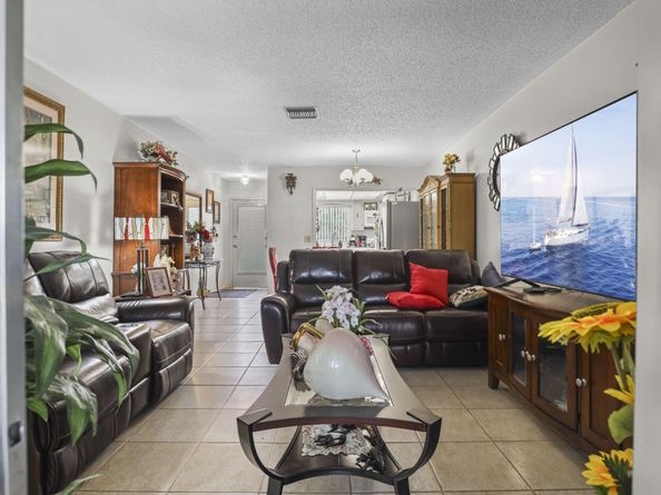 2547 W Emory Drive W H, West Palm Beach FL 33415