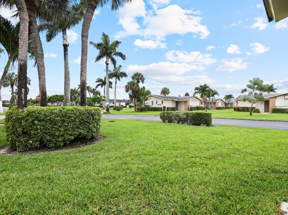 2547 W Emory Drive W H, West Palm Beach FL 33415