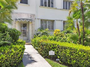 381 S Lake Drive 8, Palm Beach FL 33480