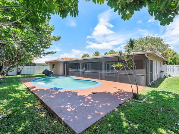 11744 NW 26th Ct, Coral Springs FL 33065