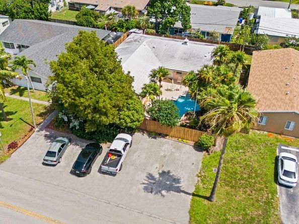 1681 NE 56th St, Fort Lauderdale FL 33334